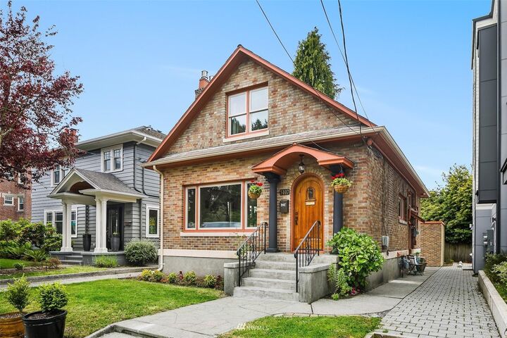 5107 Phinney Avenue N  Seattle WA 98103 photo