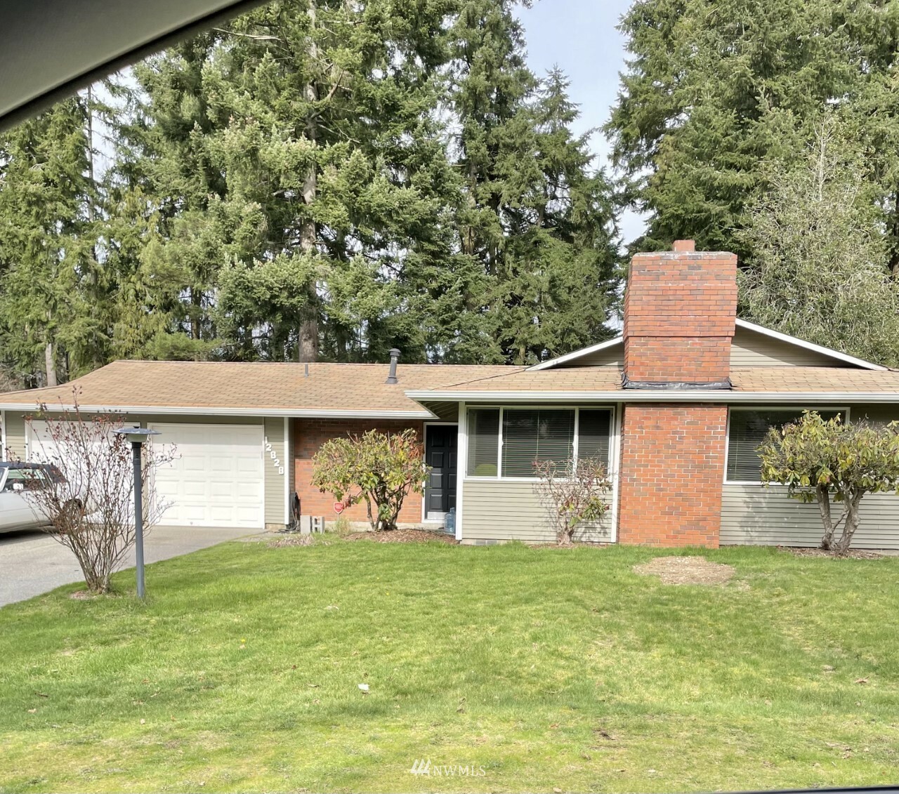 Property Photo:  12828 NE 113th Street Ct  WA 98032 