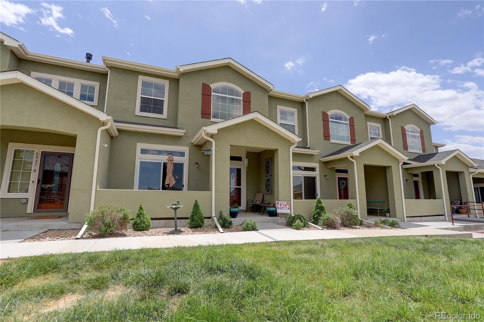 Property Photo: 6937 Crestop Place C CO 80138