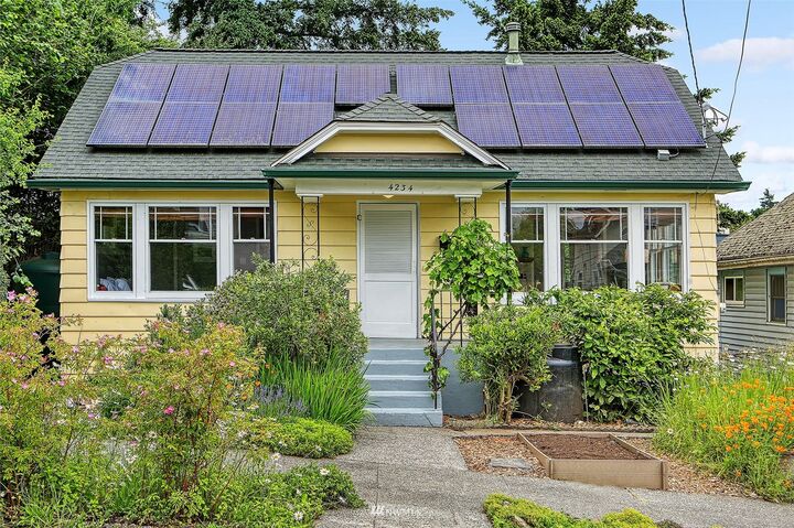 Property Photo: 4234 S Findlay Street WA 98118