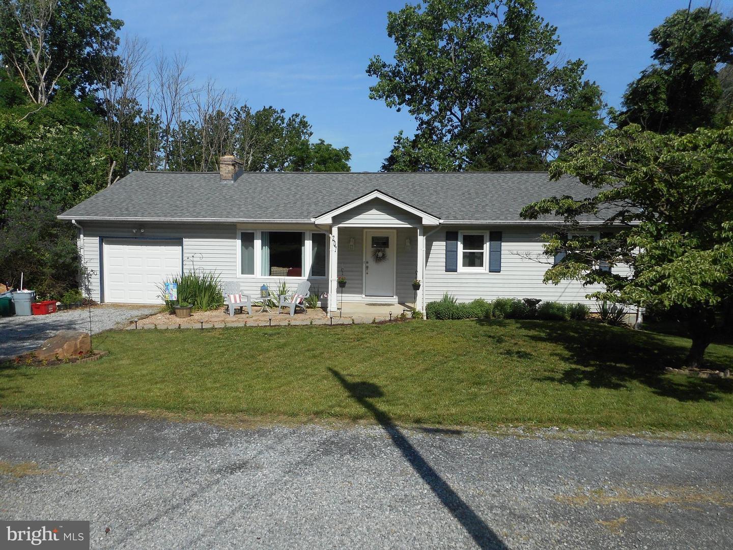 Property Photo: 207 Pine Tree Lane WV 25425