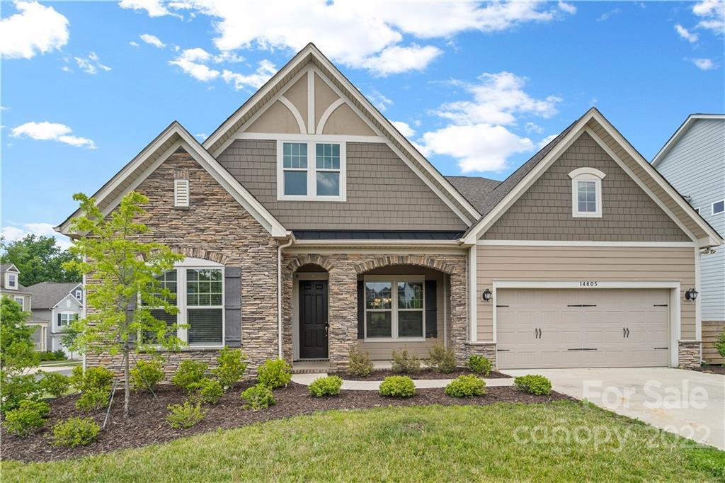 Property Photo: 14805 Marymont Avenue NC 28078