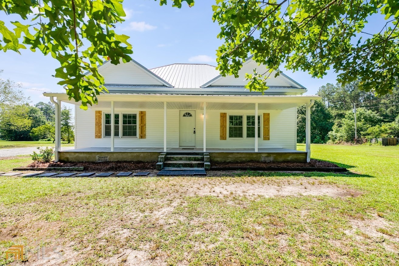 Property Photo: 705 Poseyville Road GA 30110