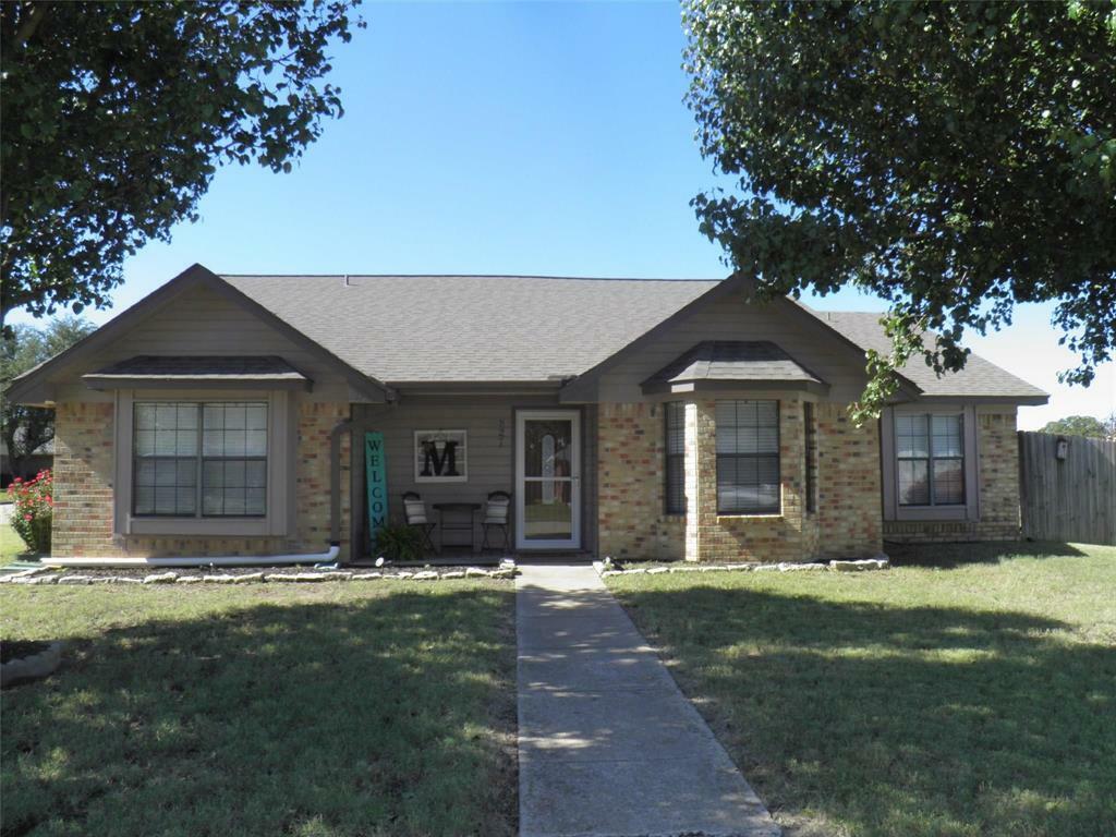 Property Photo:  827 Meredith Circle  TX 75482 