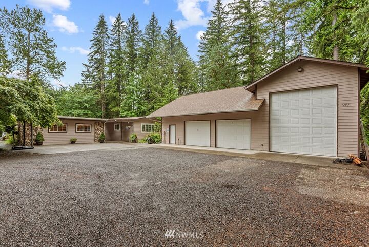Property Photo:  1702 Tower Road  WA 98611 