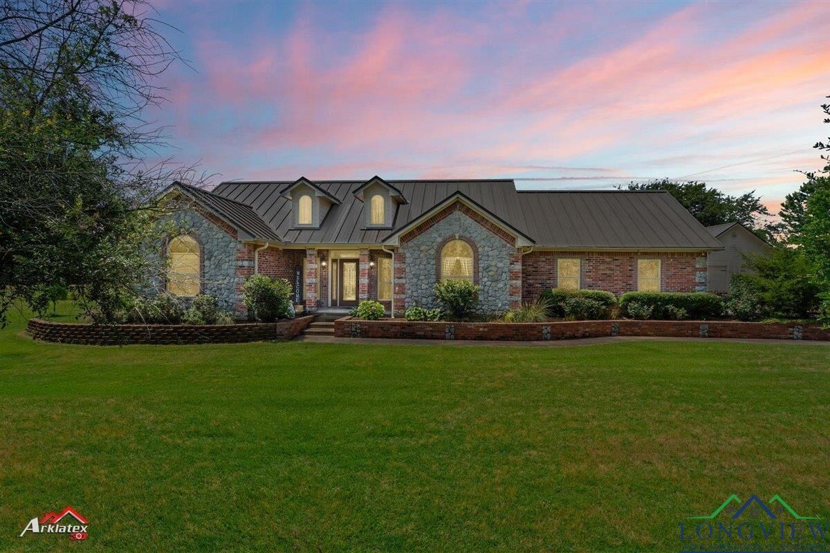 Property Photo: 13850 Sh 11 TX 75471