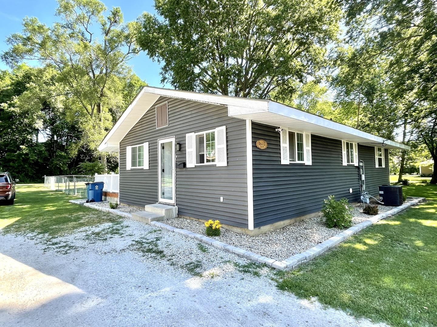 Property Photo:  2623 Market Street  IL 61354 