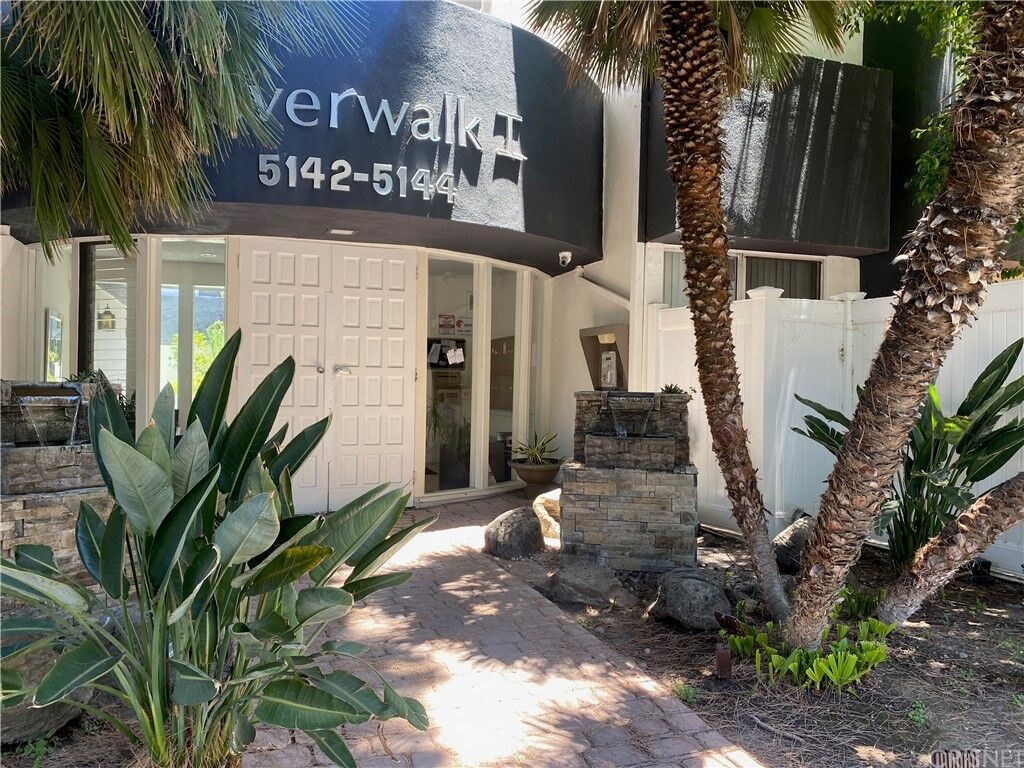 Property Photo:  5144 Zelzah Avenue 2  CA 91316 