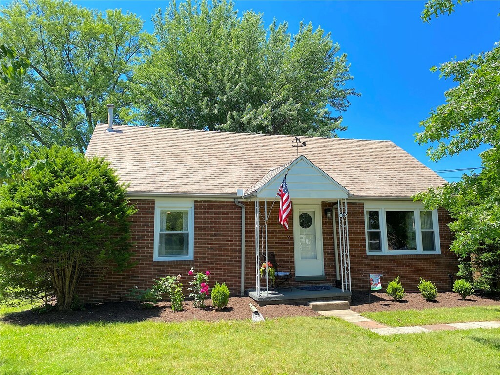Property Photo: 1601 Theatre St PA 15650