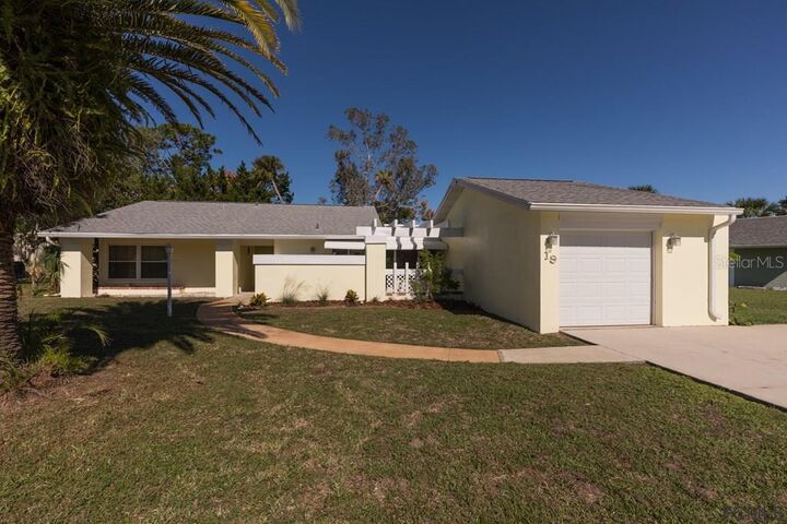 Property Photo:  19 Cooper Lane  FL 32137 