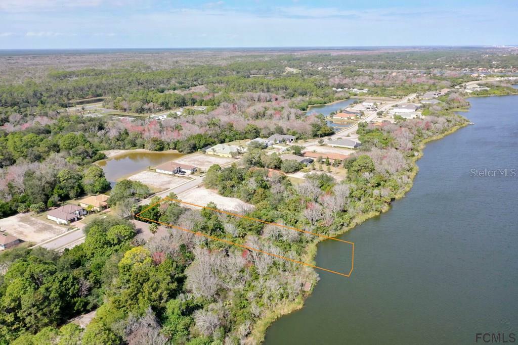 Property Photo:  28 Lakewalk Drive  FL 32137 