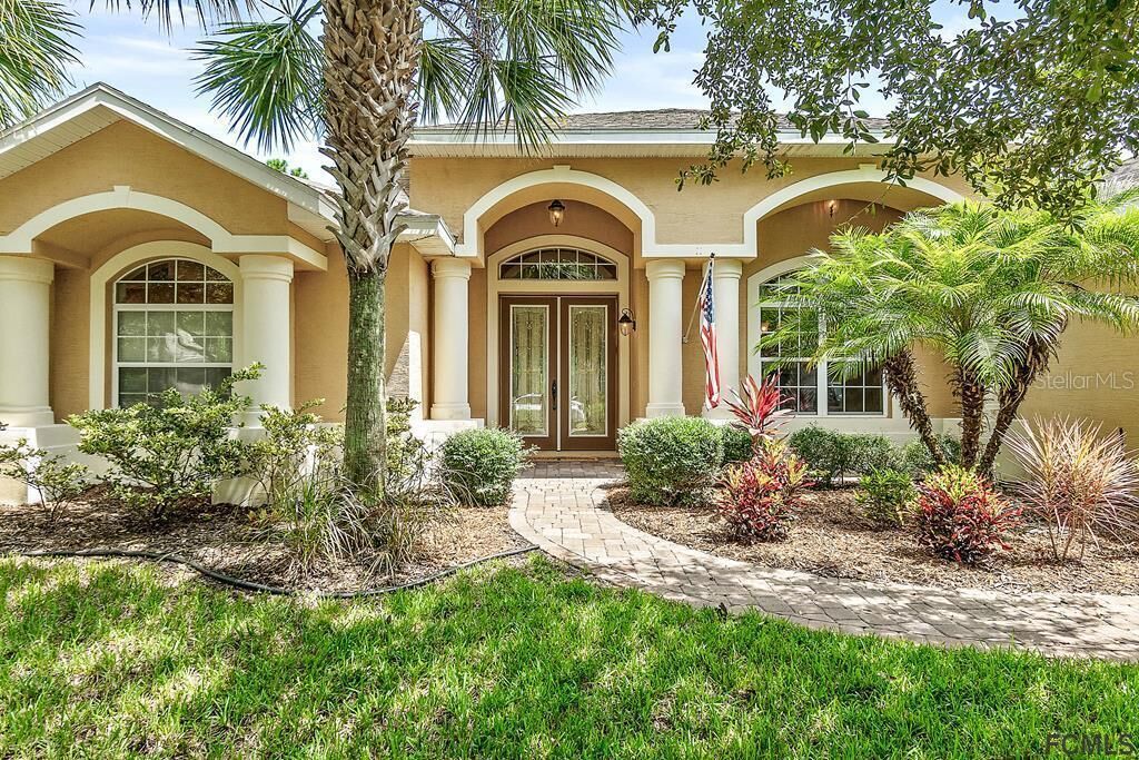 Property Photo:  47 Riverbend Drive  FL 32137 
