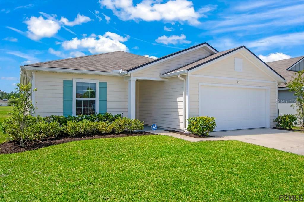 Property Photo: 113 Golf View Court FL 32110