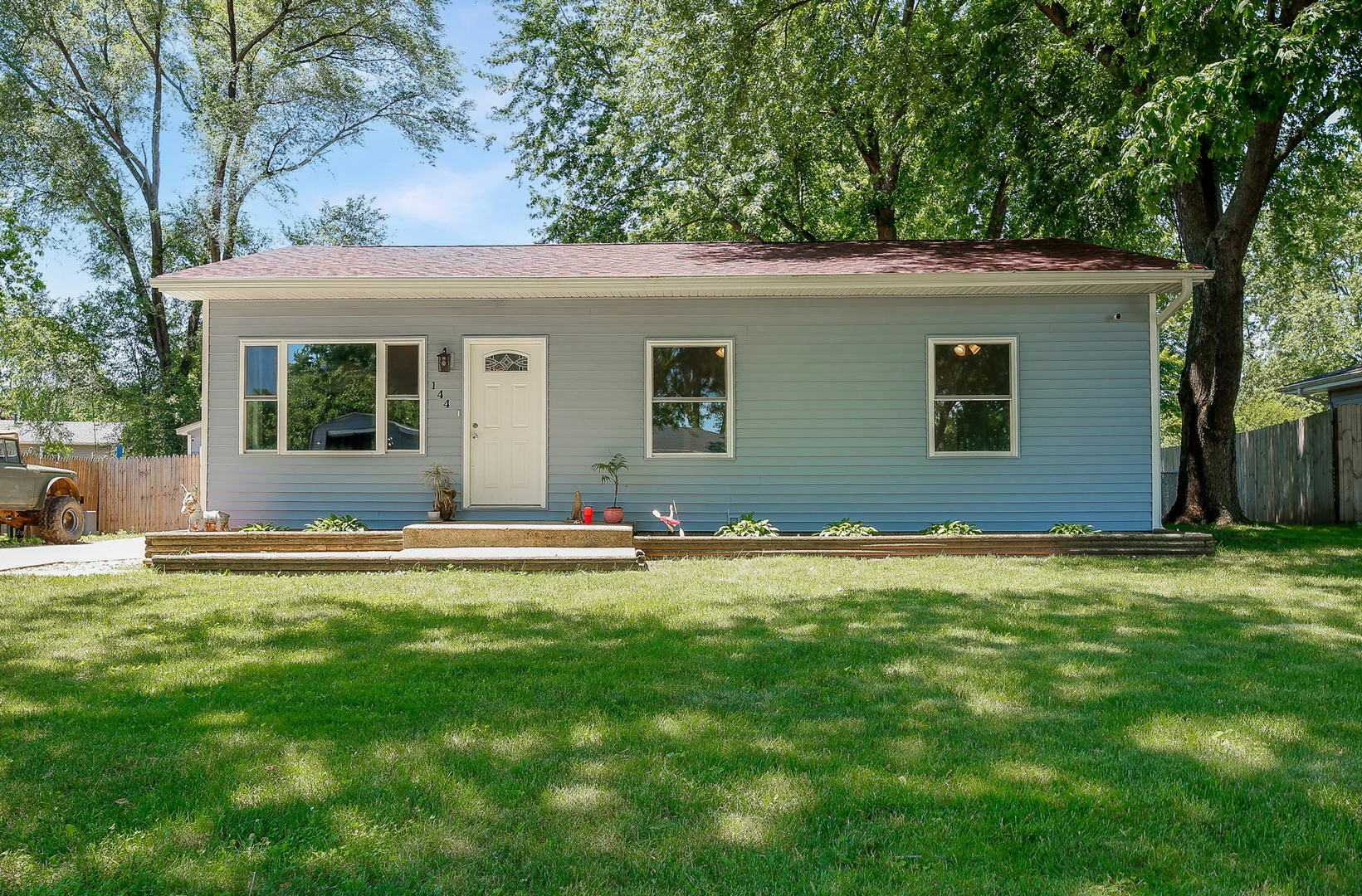 Property Photo: 144 Laurie Lane IL 60543