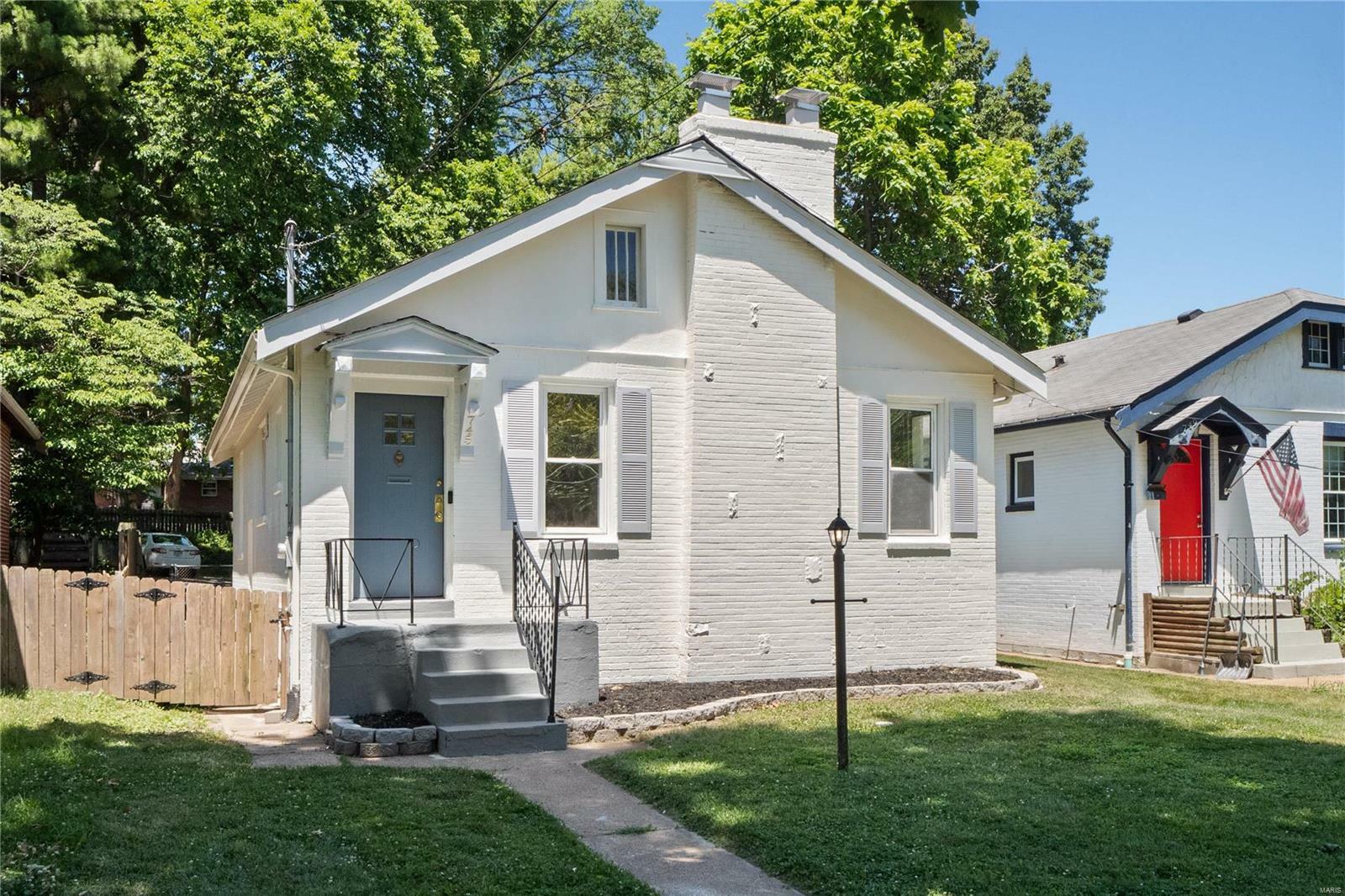 Property Photo:  745 Yale Avenue  MO 63119 