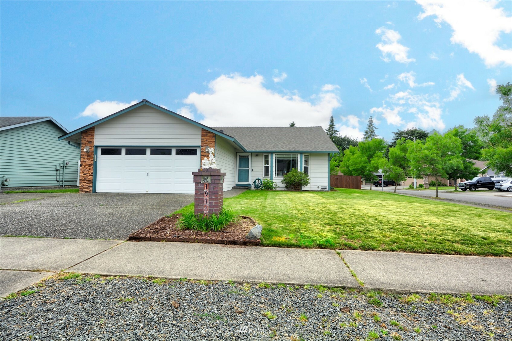 Property Photo:  19112 45th Drive NE  WA 98223 