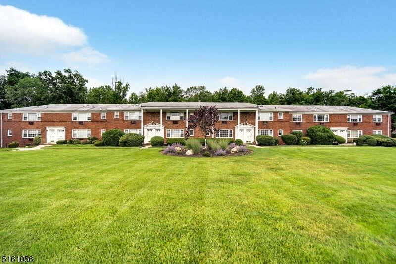 Property Photo:  666 Bloomfield Ave 22  NJ 07006 
