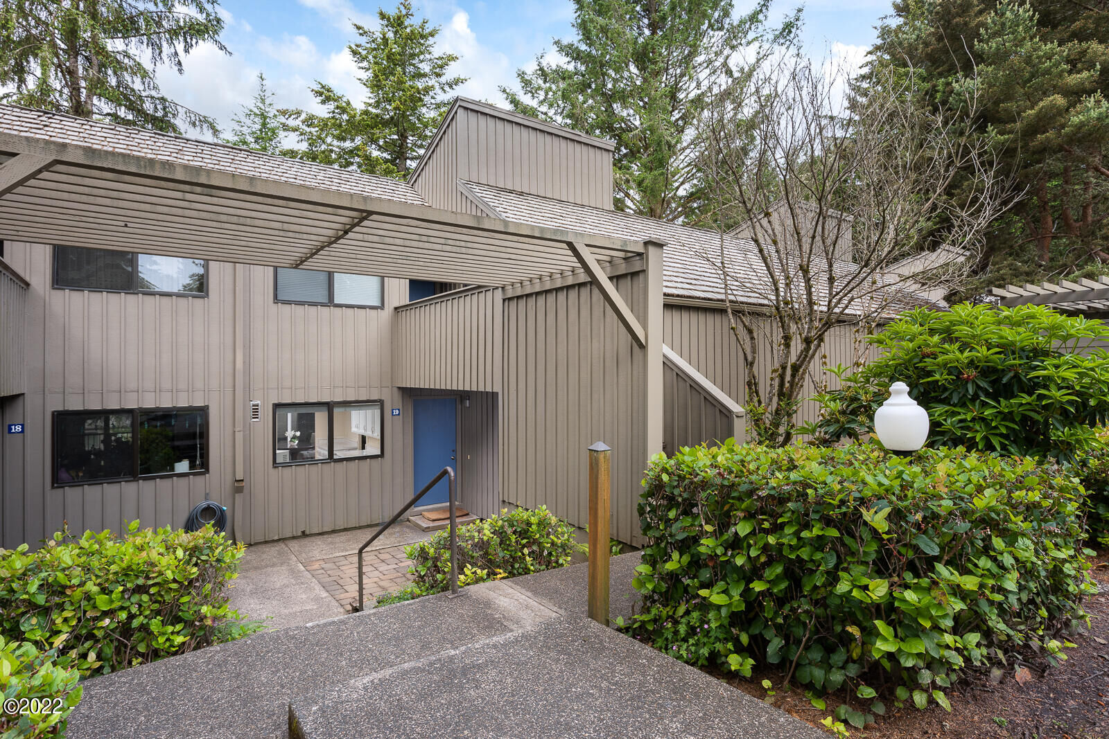 Property Photo:  5801 NE Voyage Avenue 19  OR 97367