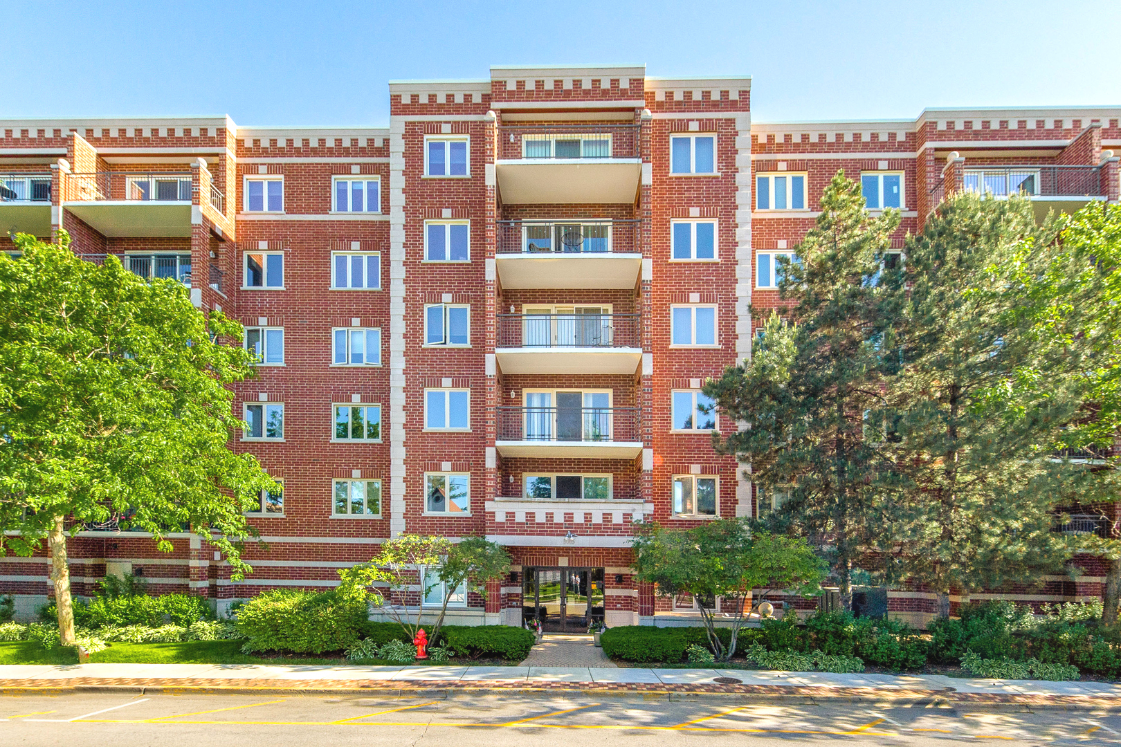 Property Photo: 5005 Warren Street 502 IL 60077