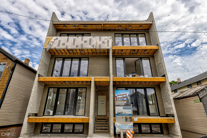 718-720 W 17th Street 2W  Chicago IL 60616 photo