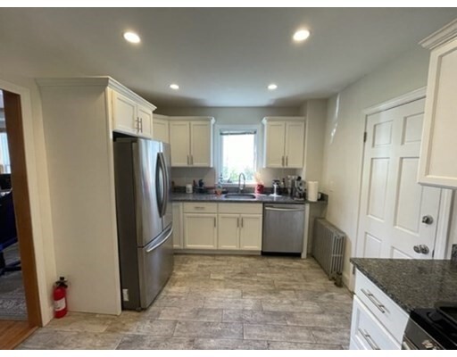 Property Photo:  89 Puritan Rd 1  MA 02145 