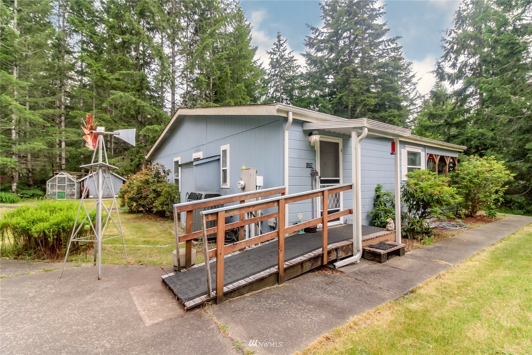 Property Photo: 1370 E Pickering Road WA 98584