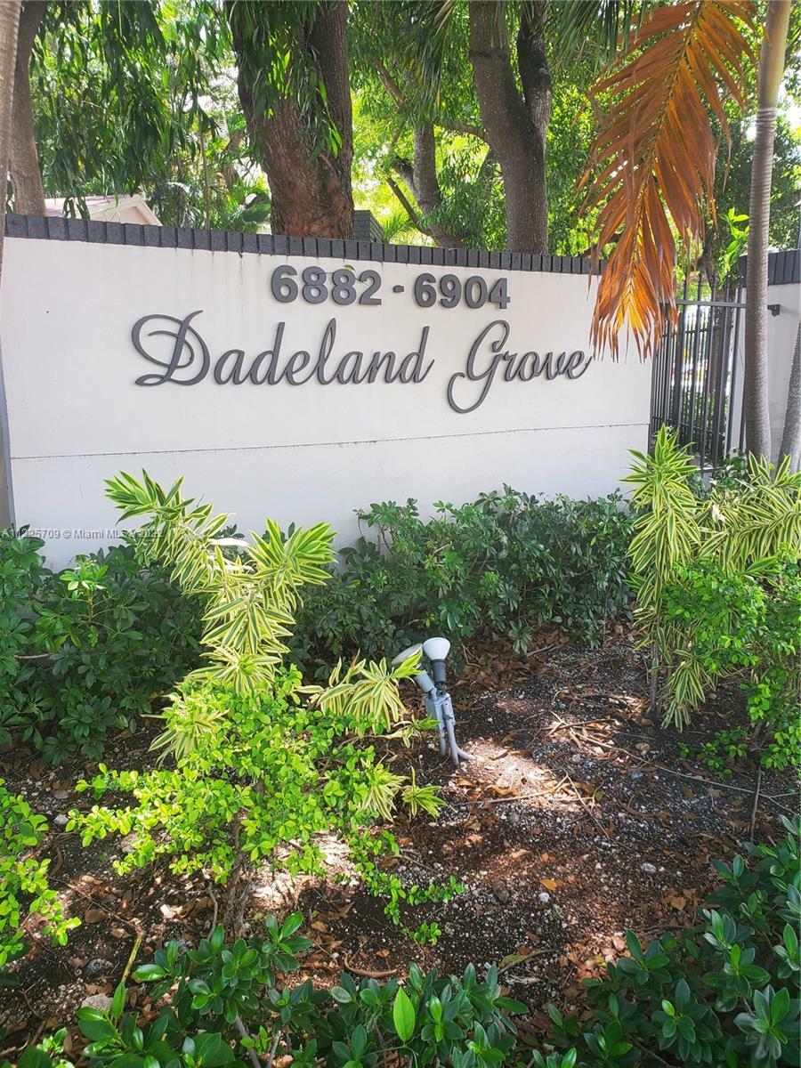 Property Photo:  6902 N Kendall Dr E105  FL 33156 