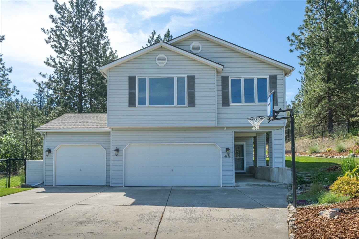 Property Photo: 4816 E Gloria Ln WA 99212