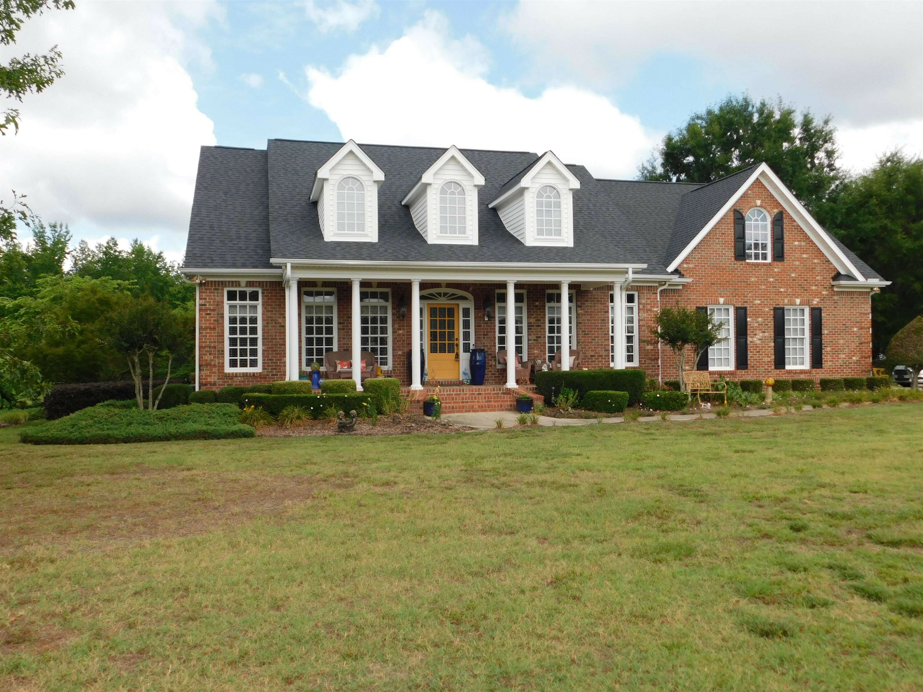 Property Photo: 2608 Stonewalk Court NC 27597