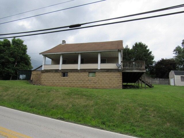 Property Photo:  200 Union Street  PA 15430 