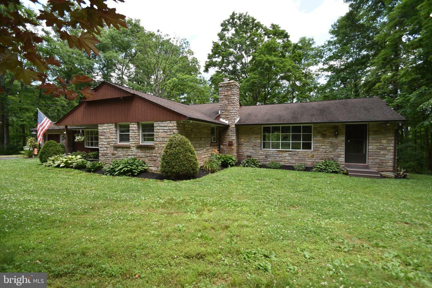 Property Photo:  2003 W Rock Road  PA 18944 