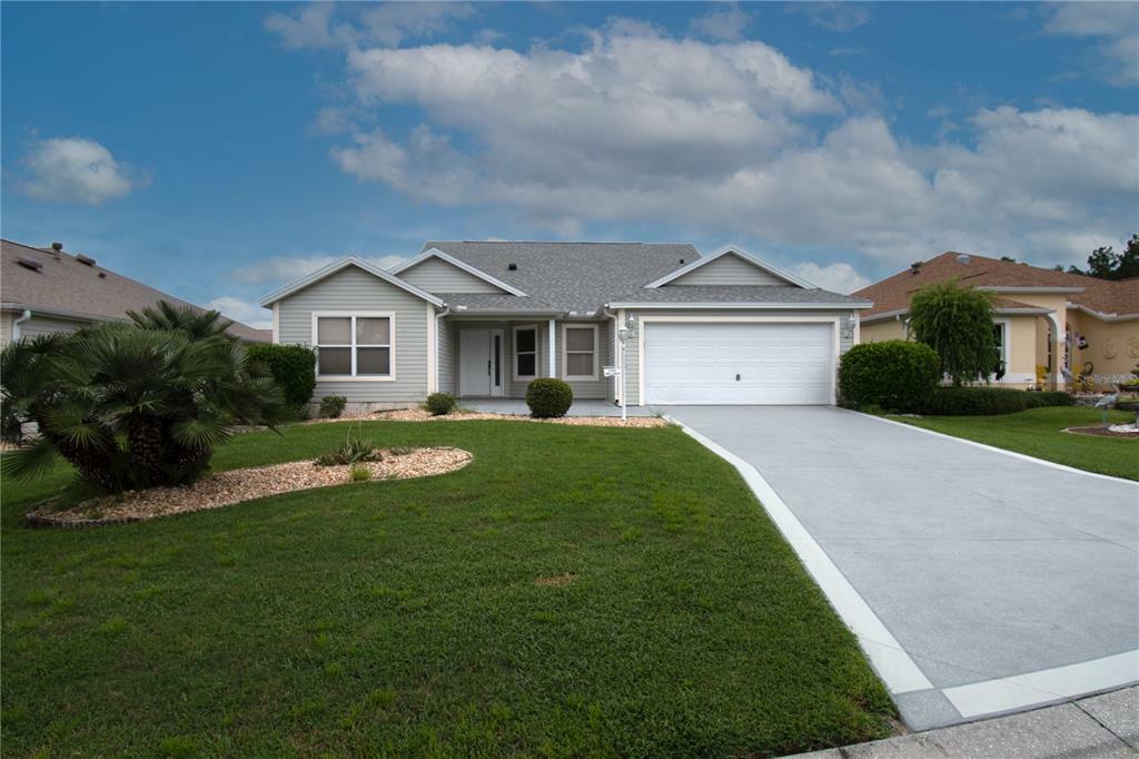 Property Photo:  1305 Bando Lane  FL 32162 