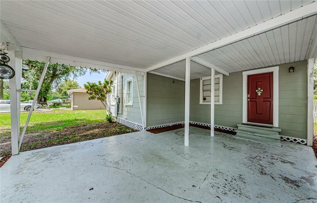 Property Photo:  1202 N Ferrell Street  FL 33563 