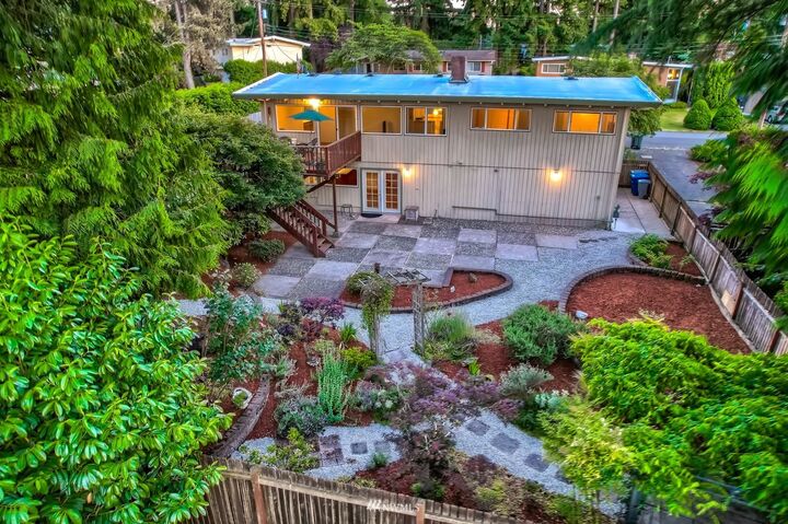 Property Photo: 12638 SE 54th Street WA 98006