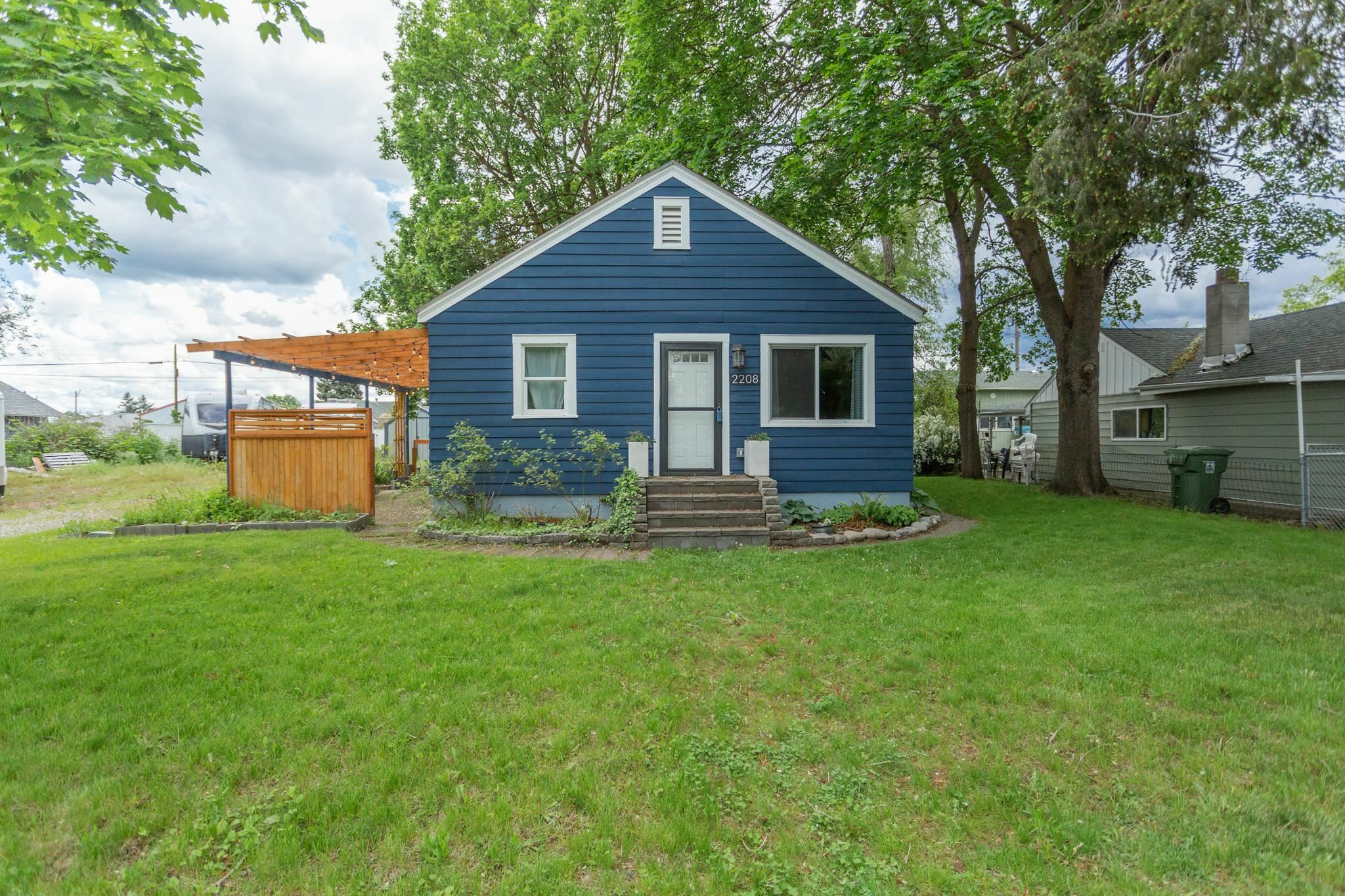 Property Photo: 2208 E Central Ave WA 99208