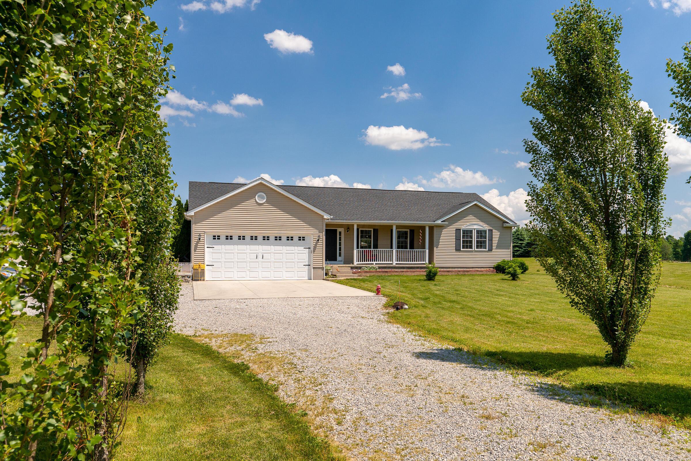 Property Photo: 3902 Dill Road OH 43011