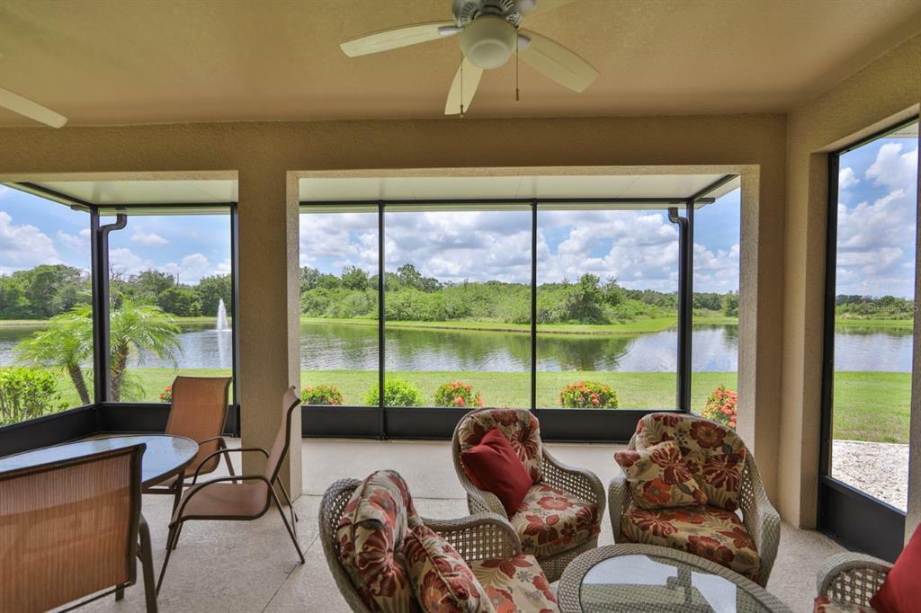 Property Photo:  1625 Emerald Dunes Drive  FL 33573 