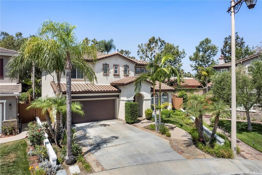 Property Photo:  5802 E Treehouse Ln  CA 92807 