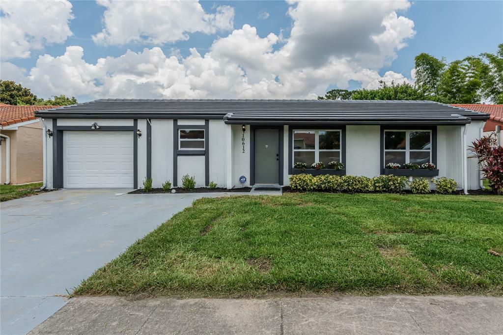 Property Photo:  10612 Whitman Circle  FL 32821 