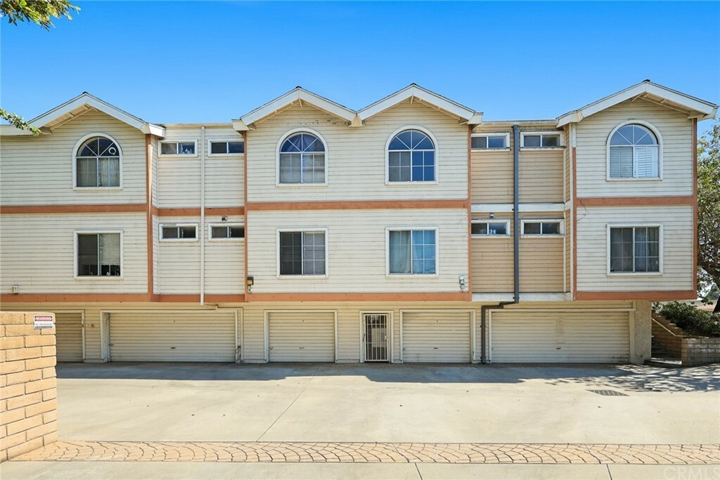 Property Photo:  1420 S Primrose Avenue C  CA 91016 