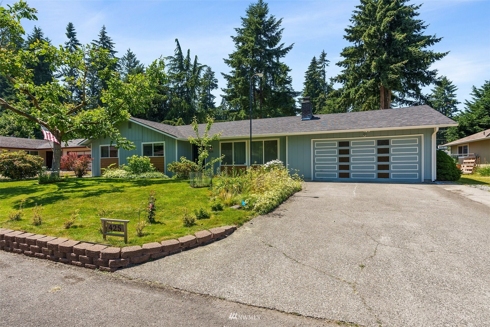 Property Photo:  425 School Court SE  WA 98503 