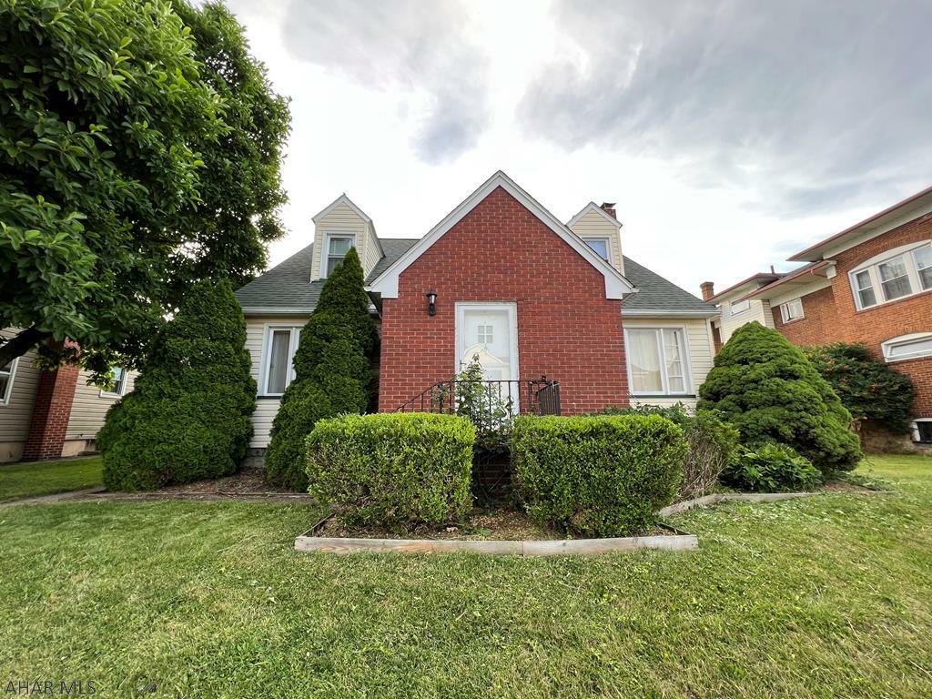 Property Photo: 2806 5th Avenue PA 16602