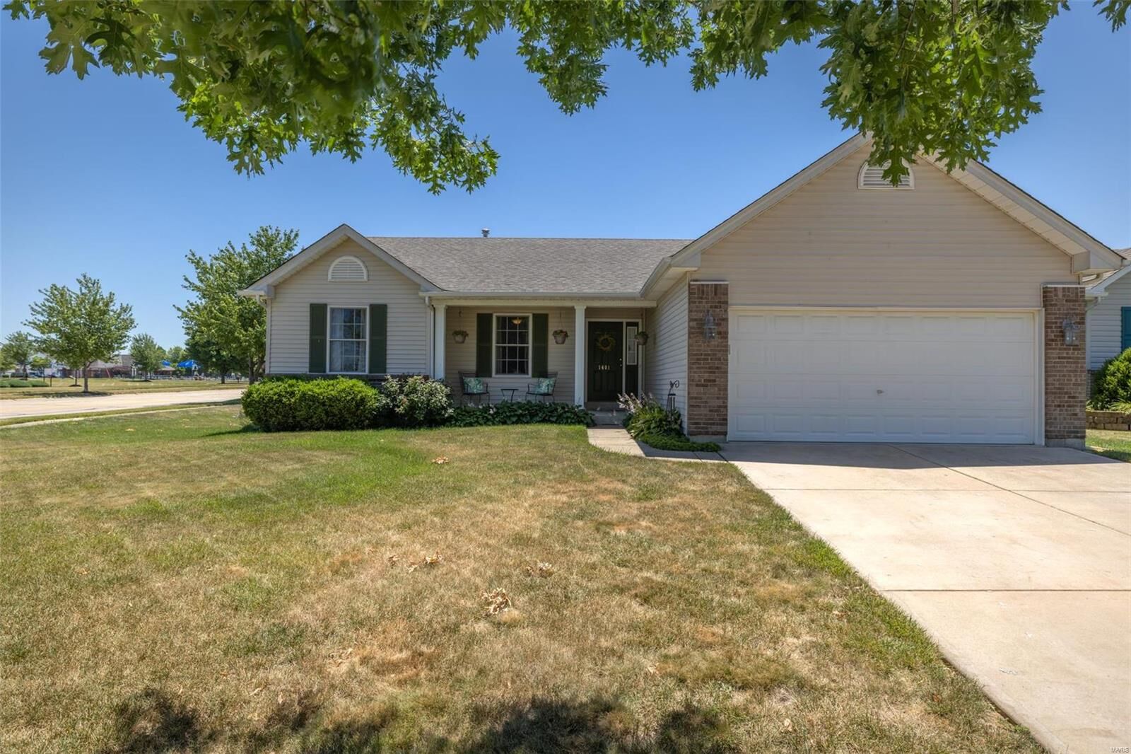 Property Photo:  1401 Sportsmans Court  MO 63366 