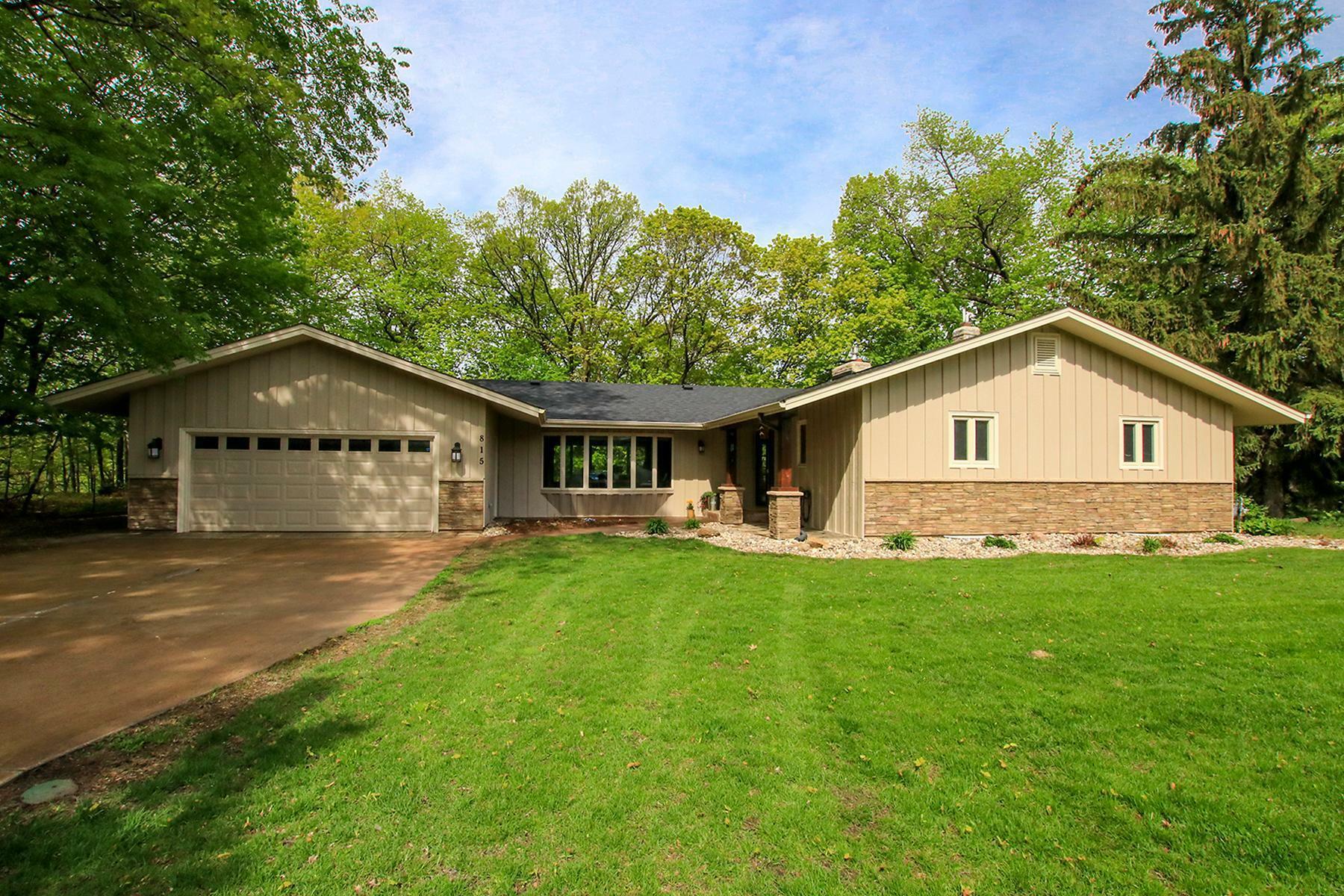 Property Photo: 815 Creekwood Drive MN 55318