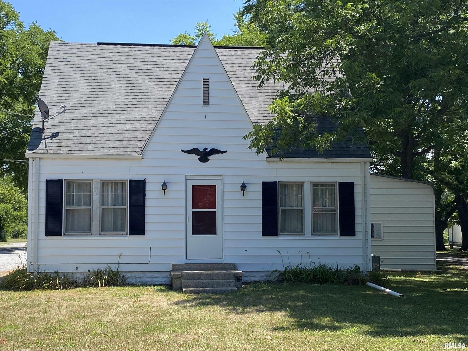 Property Photo:  1222 N 14th  IL 62966 