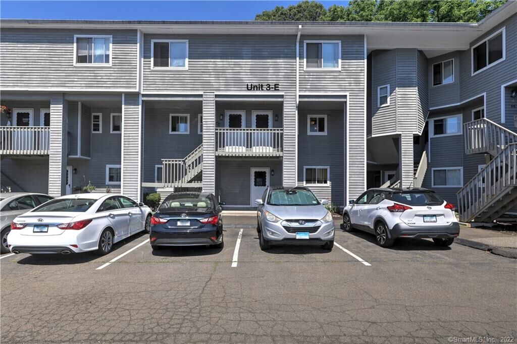 Property Photo: 202 Main Street 3E CT 06516