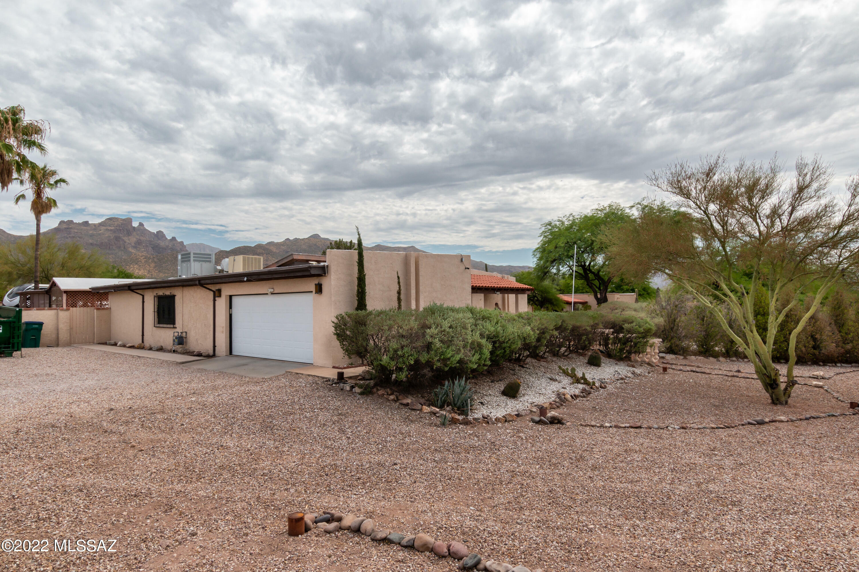 Property Photo:  9001 E Snyder Road  AZ 85749 