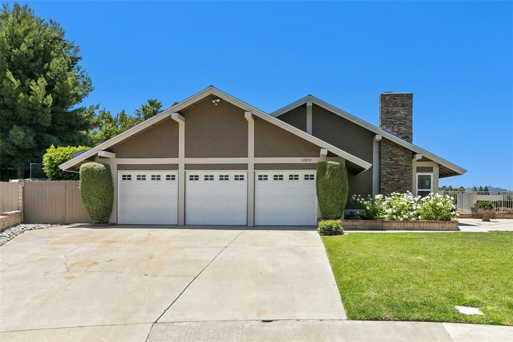 Property Photo:  22892 Hickory Hills Avenue  CA 92630 