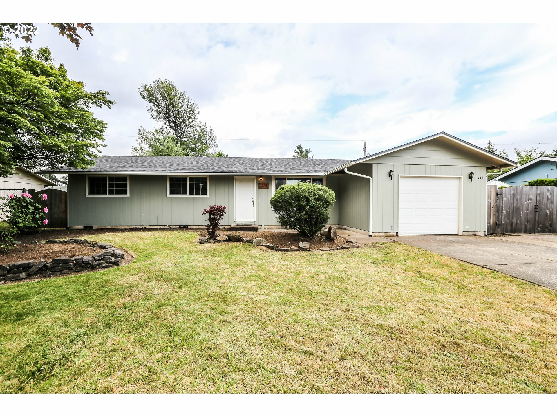 Property Photo: 1143 Sanborn Ave OR 97404