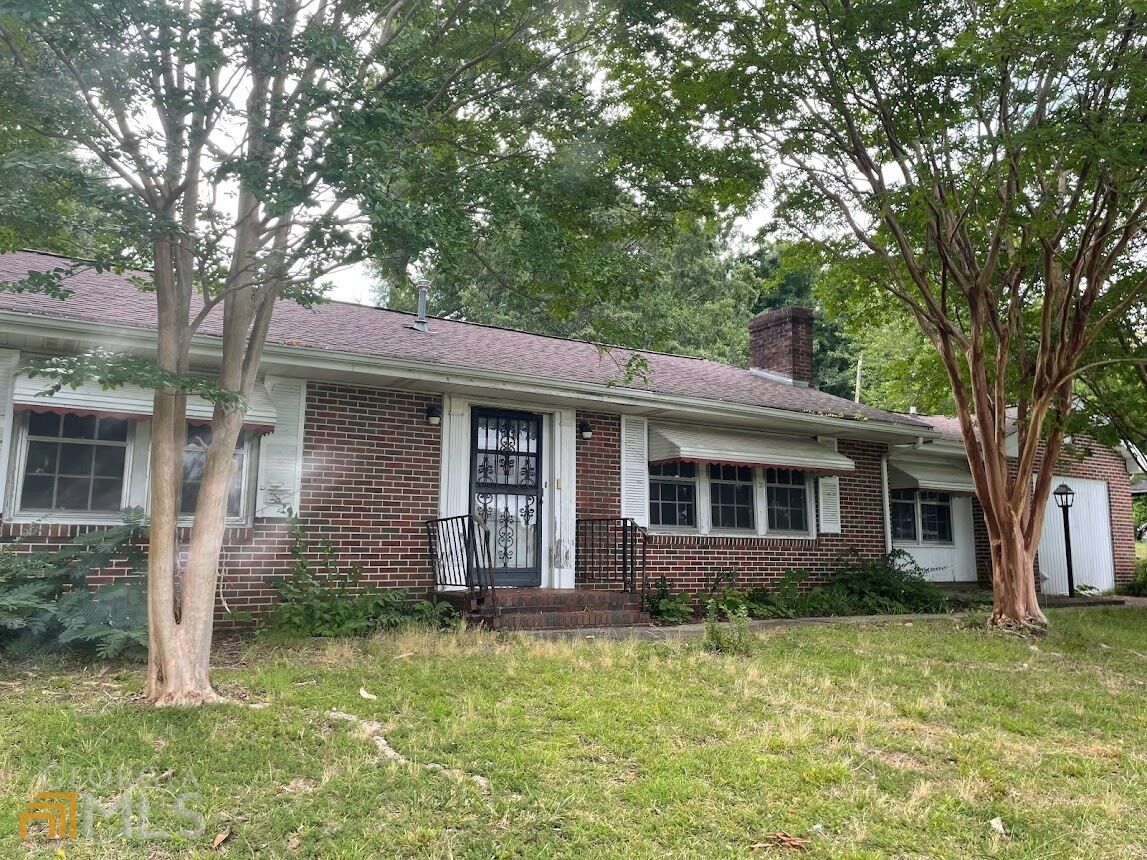 Property Photo: 1211 Crescent Avenue AL 36207